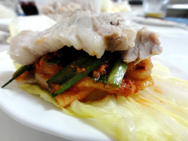 レシピ 白菜のみずみずしさと豚肉の旨味 豚肉のポッサム 韓国人が伝授する本場の韓国家庭料理レシピ 韓国料理大図鑑